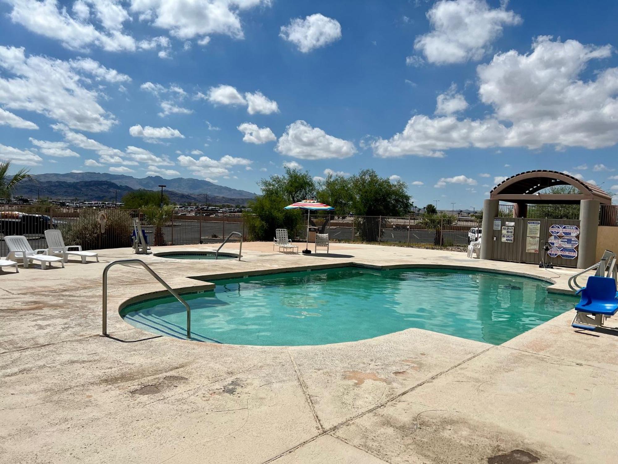 Studio 6 Suites Lake Havasu City Az Kültér fotó