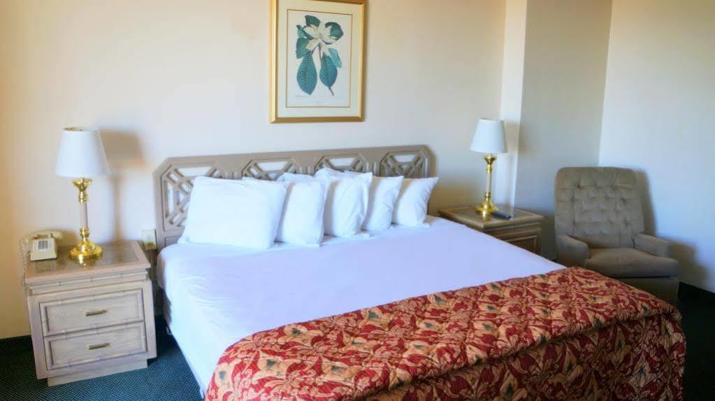 Studio 6 Suites Lake Havasu City Az Kültér fotó